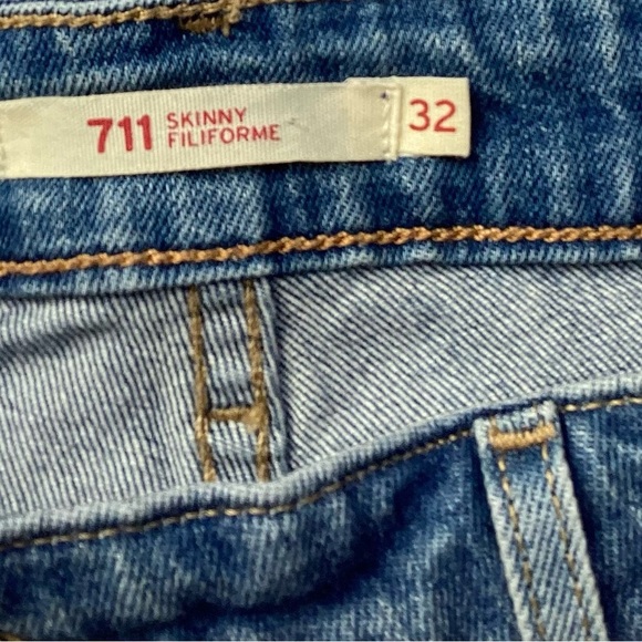 Levis 711 Jeans, size 32 distressed patchwork, Cropped Ankle, Women's - Picture 10 of 12